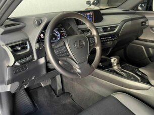 Foto 4 - Lexus UX 250h UX 250H 2.0 Luxury manual