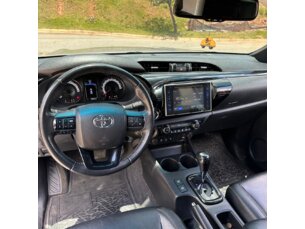 Foto 6 - Toyota Hilux Cabine Dupla Hilux 2.8 TDI CD SRX 50th 4x4 (Aut) automático