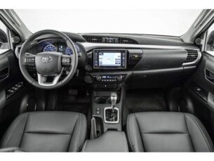 Foto 2 - Toyota Hilux Cabine Dupla Hilux CD 2.8 TDI SRX Plus 4WD automático