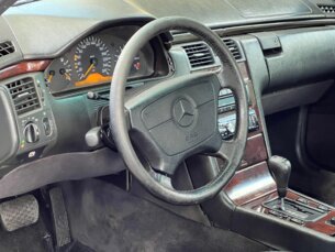 Foto 7 - Mercedes-Benz Classe E E 320 Avantgarde Plus automático