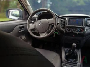 Foto 4 - Mitsubishi L200 Triton L200 Triton 2.4 D GL 4WD manual