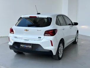 Foto 7 - Chevrolet Onix Onix 1.0 Turbo LTZ (Aut) automático