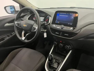 Foto 8 - Chevrolet Onix Onix 1.0 Turbo LT manual