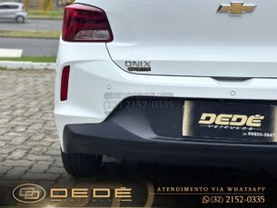 Foto 5 - Chevrolet Onix Onix 1.0 Turbo LTZ (Aut) automático