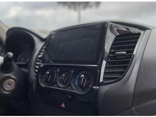 Foto 9 - Mitsubishi L200 Triton L200 Triton 2.4 D GL 4WD manual