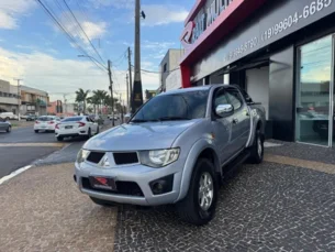 Foto 3 - Mitsubishi L200 Triton L200 Triton 3.2 DI-D 4x4 (Aut) automático