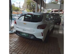 Foto 5 - Chevrolet Onix Onix 1.0 LT manual