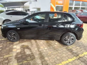 Foto 3 - Chevrolet Onix Onix 1.0 LT manual