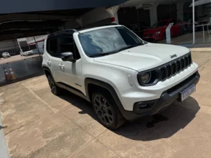Foto 3 - Jeep Renegade Renegade 1.3 T270 Série S 4WD automático