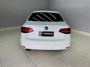 Foto 8 - Volkswagen Jetta Jetta 1.4 TSI Trendline automático