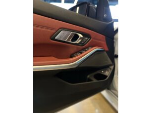 Foto 7 - BMW Série 3 M 330e M Sport automático