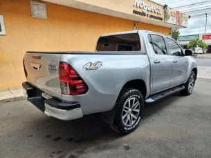 Foto 6 - Toyota Hilux Cabine Dupla Hilux 2.8 TDI CD SRV 4x4 (Aut) automático