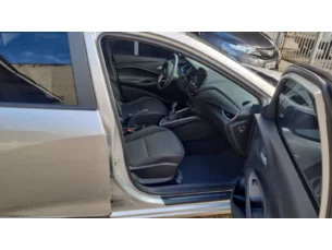 Foto 7 - Chevrolet Onix Onix 1.0 LT manual