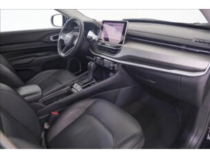 Foto 10 - Jeep Compass Compass 1.3 T270 Longitude automático