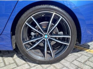 Foto 5 - BMW Série 3 330i M Sport automático