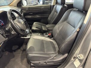Foto 8 - Mitsubishi Outlander Outlander 2.0 Comfort Pack 7L CVT automático