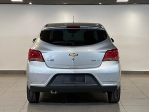 Foto 5 - Chevrolet Onix Onix 1.4 LT SPE/4 automático