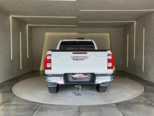 Foto 5 - Toyota Hilux Cabine Dupla Hilux CD 2.8 TDI SRX 4WD automático