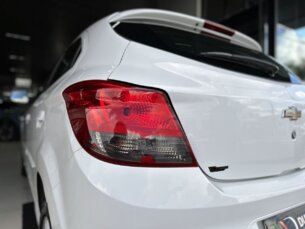 Foto 9 - Chevrolet Onix Onix 1.0 LT SPE/4 manual