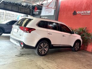 Foto 5 - Mitsubishi Outlander Outlander 2.2 DI-D HPE-S 4WD 7L automático