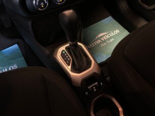 Foto 9 - Jeep Renegade Renegade 1.8 (Aut) (Flex) automático