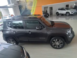 Foto 4 - Jeep Renegade Renegade 1.3 T270 Longitude automático