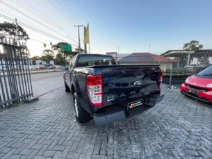 Foto 7 - Ford Ranger (Cabine Dupla) Ranger 2.2 TD CD XLS 4WD manual