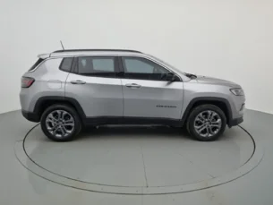Foto 6 - Jeep Compass Compass 1.3 T270 Longitude automático