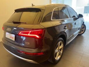Foto 3 - Audi Q5 Q5 2.0 TFSI Ambiente S Tronic Quattro (Blindado) automático