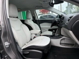 Foto 10 - Jeep Compass Compass 2.0 TDI Longitude 4WD (Aut) automático