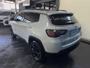 Foto 4 - Jeep Compass Compass 2.0 TD350 Longitude 4WD automático