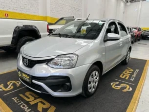 Foto 4 - Toyota Etios Hatch Etios X 1.3 (Flex) (Aut) automático