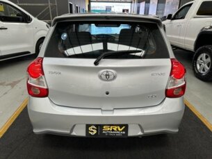 Foto 9 - Toyota Etios Hatch Etios X 1.3 (Flex) (Aut) automático