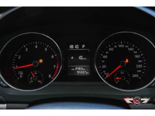 Foto 8 - Volkswagen Jetta Jetta 1.4 TSI Trendline Tiptronic automático