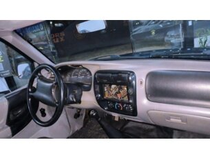 Foto 9 - Ford Ranger (Cabine Dupla) Ranger XL 4x2 2.5 (Cab Dupla) manual