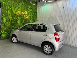 Foto 6 - Toyota Etios Hatch Etios X 1.3 (Flex) manual