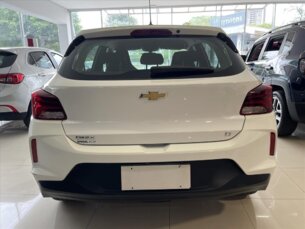 Foto 4 - Chevrolet Onix Onix 1.0 LT (Flex) manual