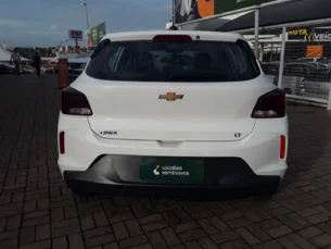 Foto 5 - Chevrolet Onix Onix 1.0 LT manual