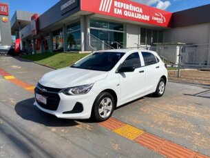 Foto 1 - Chevrolet Onix Onix 1.0 manual