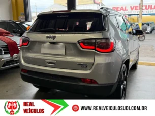 Foto 4 - Jeep Compass Compass 2.0 Longitude (Aut) (Flex) automático