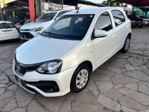 Foto 2 - Toyota Etios Hatch Etios X 1.3 (Flex) manual
