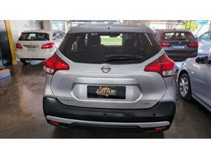 Foto 5 - NISSAN Kicks Kicks 1.6 SV CVT (Flex) automático
