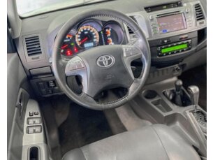 Foto 2 - Toyota Hilux Cabine Dupla Hilux 3.0 TDI 4x4 CD SRV automático