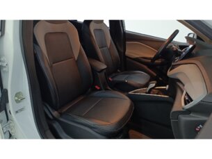Foto 9 - Chevrolet Onix Onix 1.0 Turbo Premier (Aut) automático