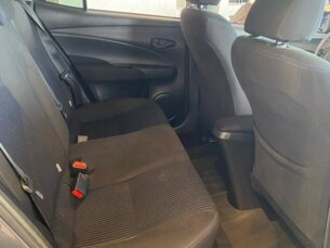 Foto 8 - Toyota Yaris Sedan Yaris Sedan 1.5 XL Live CVT automático