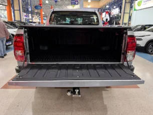 Foto 9 - Toyota Hilux Cabine Dupla Hilux 2.7 CD SRV 4x4 (Aut) automático