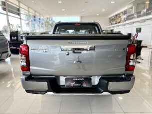 Foto 5 - Mitsubishi L200 Triton L200 Triton Sport 2.4 D HPE-S 4WD (Aut) manual