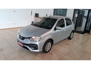 Foto 1 - Toyota Etios Hatch Etios X 1.3 (Flex) manual