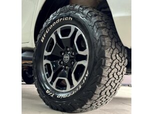 Foto 8 - Toyota Hilux Cabine Dupla Hilux CD 2.8 TDI SRX 4WD (Aut) automático