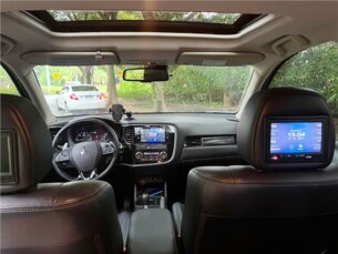 Foto 5 - Mitsubishi Outlander Outlander 2.2 DI-D 4WD (Aut) automático